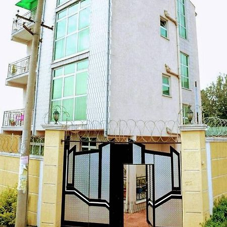 Keba Guest House Adis Abeba Exterior foto